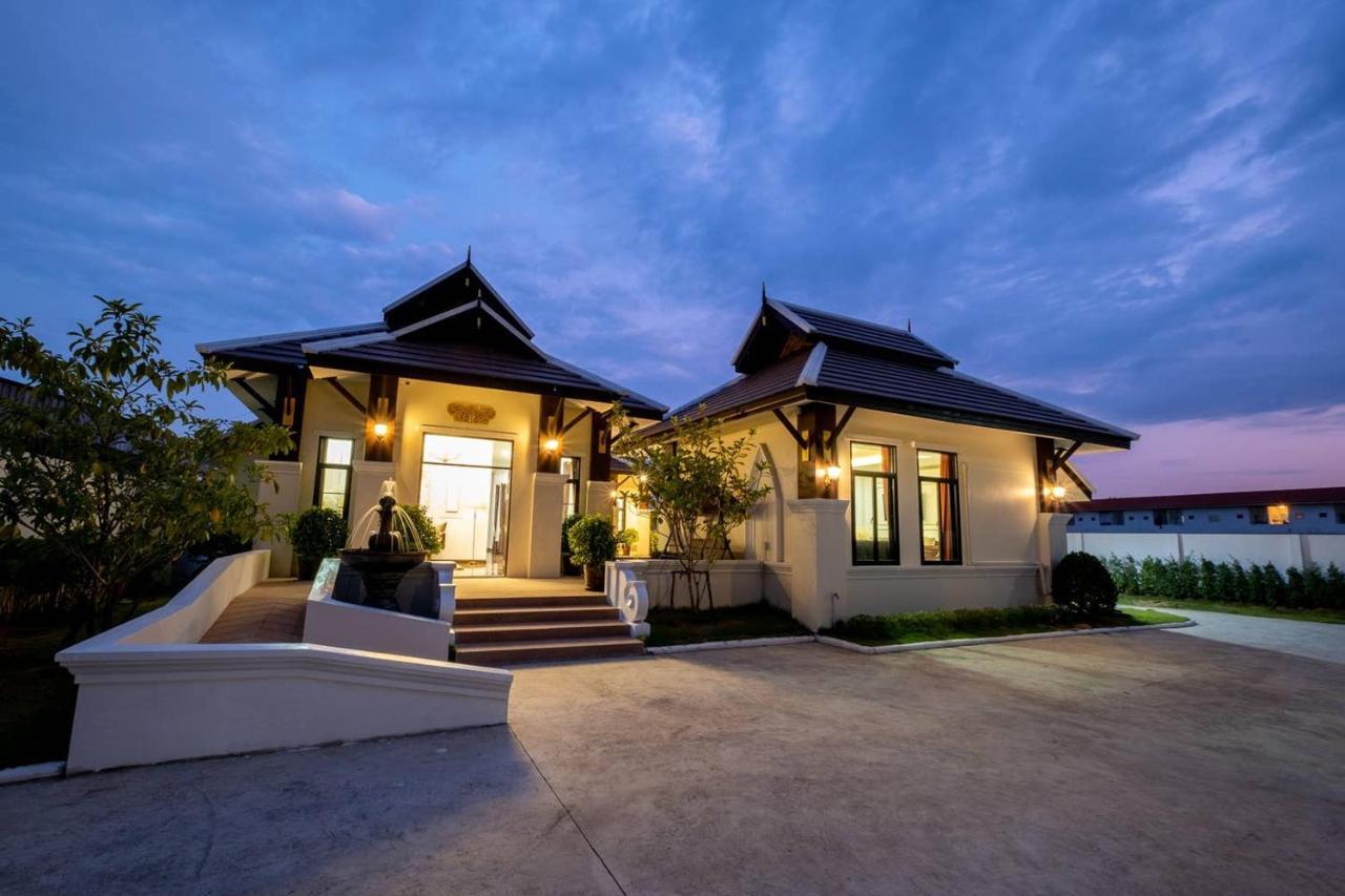 Lanna Kamin Pool Villa Airport Чиангмай Екстериор снимка