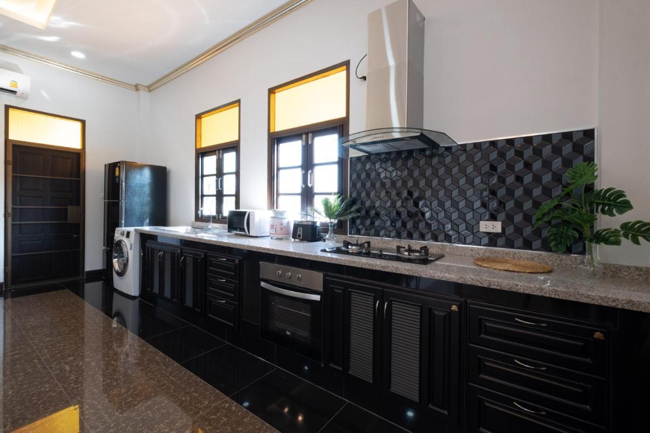 Lanna Kamin Pool Villa Airport Чиангмай Екстериор снимка