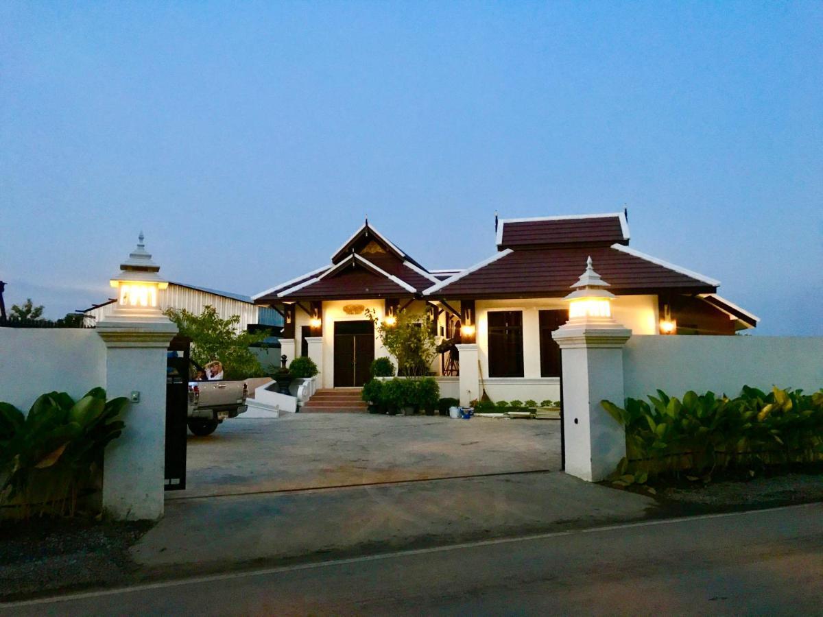 Lanna Kamin Pool Villa Airport Чиангмай Екстериор снимка